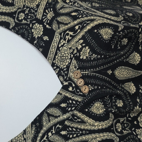 Source Unknown‎ Black and Gold Paisley Tunic - Picture 3 of 4